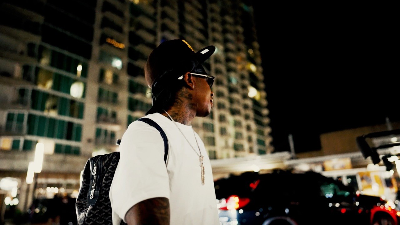 Watch Lil Righteous - Roll Up (Official Music Video) on YouTube Watch Lil Righteous - Roll Up (Official Music Video) on YouTube