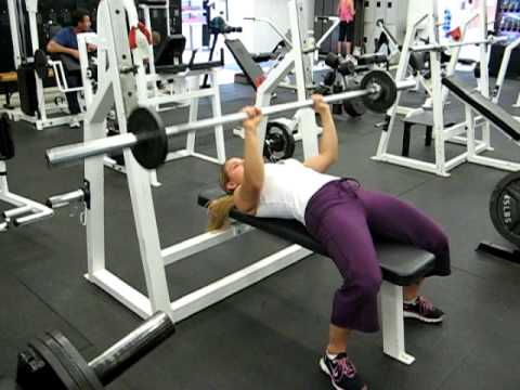 Close Grip Bench Press for Women