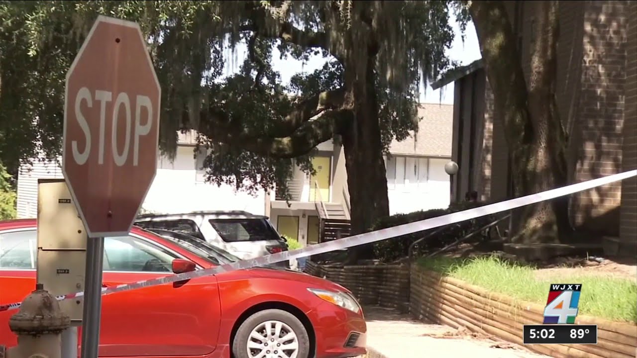 Woman stabbed to death in Arlington apartment with children inside ...