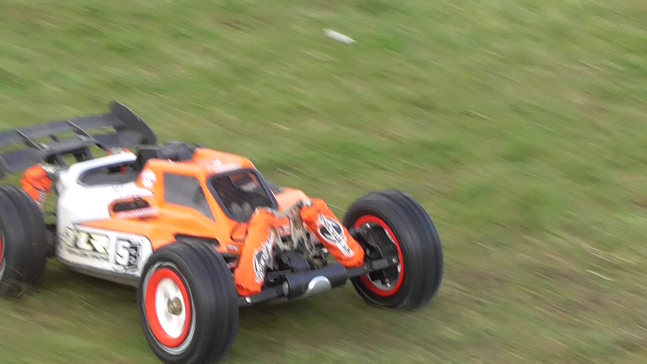losi 5b km x2 @ whitchurch airport....