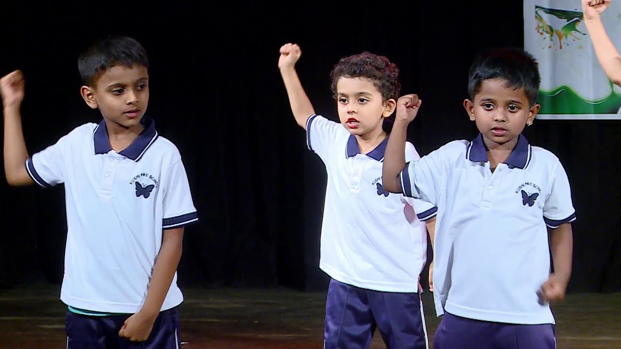 Suno Gaur Se Duniya Walo dance by Kushi Preschool 2019 - 20