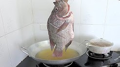 How to Make Crispy Golden Fish w/ Hot Rice and Special Fish Sauce - Street Food - Durasi: 10.28. 