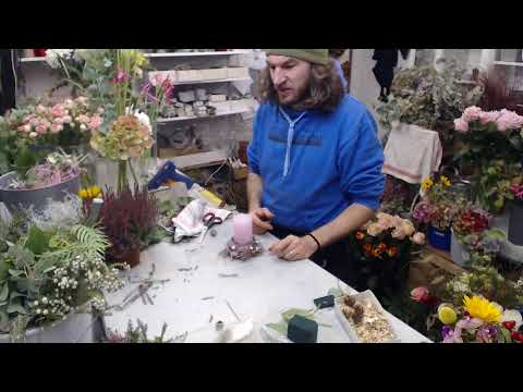 Video: Welche Blumen Soll Man Einem Kollegen Kaufen