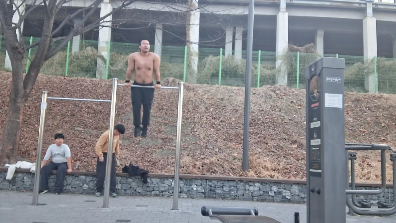 Muscle ups and posing max 13 sets, 2 hours of strength training, then running and posing 