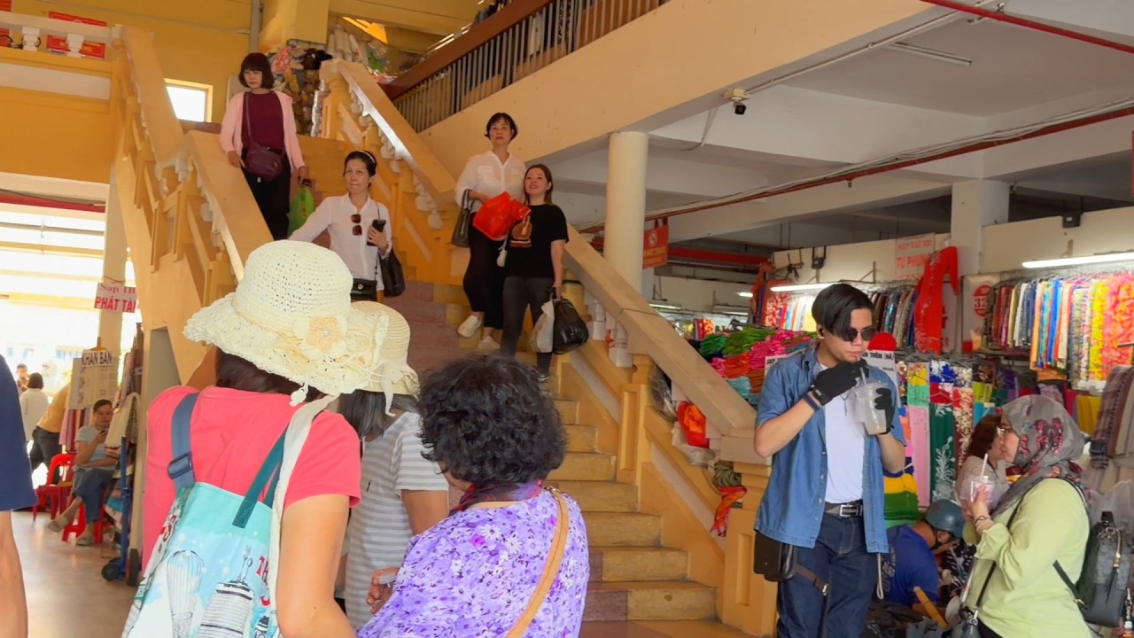Strolling Through Ho Chi Minh City: Exploring Cholon and Binh Tay Market – Video