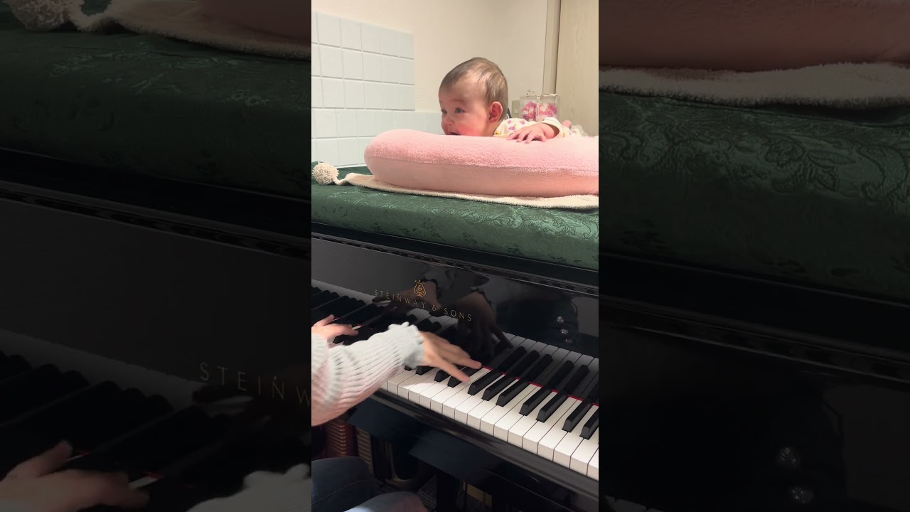 Wait for it… 😂リラックスしてショパンを聴いてたけど…🫣 #familytime #piano #mombaby