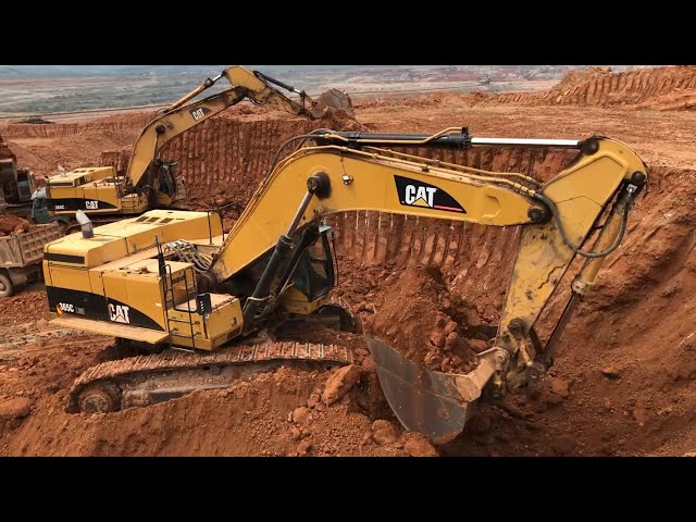 Wheel Loaders, Heavy Transports, Excavators And Construction Sites - Heavy Machinery Movie class=