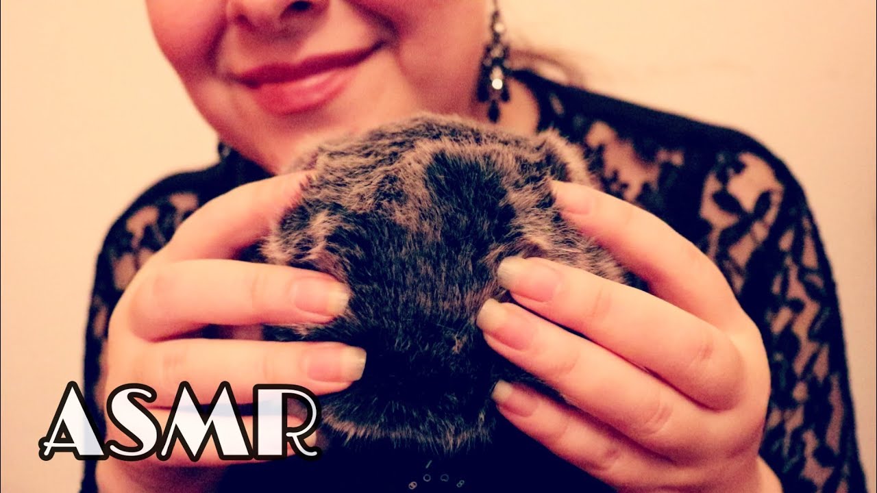 ASMR CZ /CZECH/ Mikrofonní šimrání a trocha toho šeptání 😊