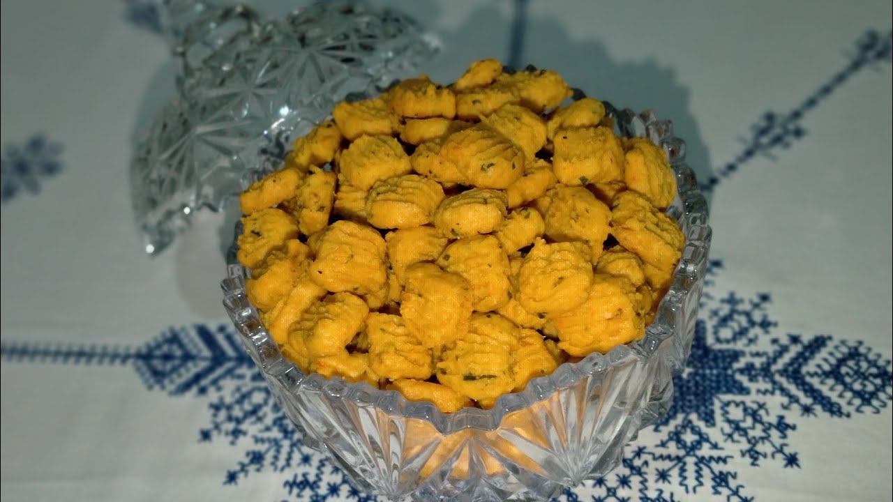 فقاص صغير مالح بالجبن و البصل سهل في التحضير و المذاق من ألذ ما يكون