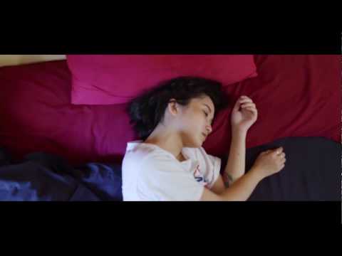 Tháng 8 - Official MV | Xanh 8+1