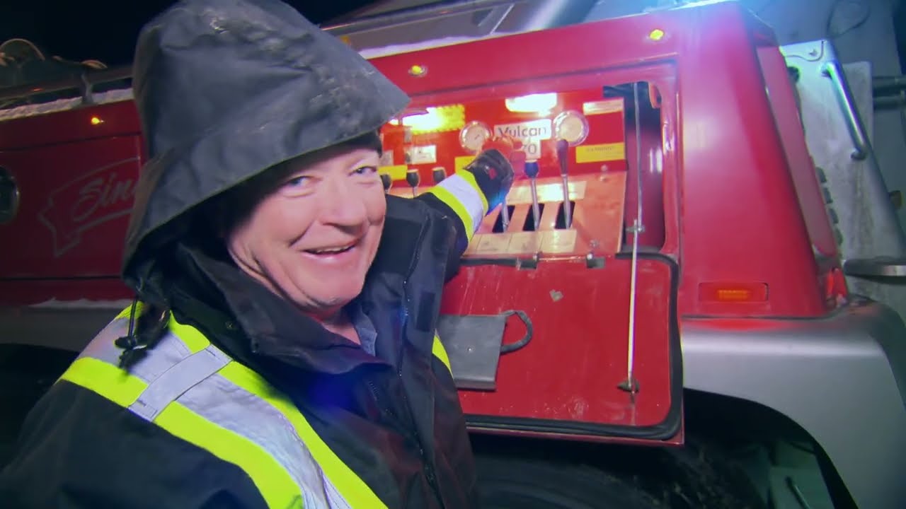 Truck Hanging Over Cliff Drags Wrecker Backwards | Highway Thru Hell