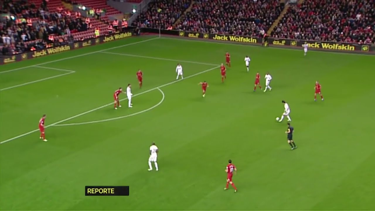 2012 -13 Football League Cup  (4 Round)  Liverpool v Swansea City (31 October 2012)
