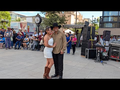 hoy festejamos el cumpleaños de Johana🥳🎂🎊❤️