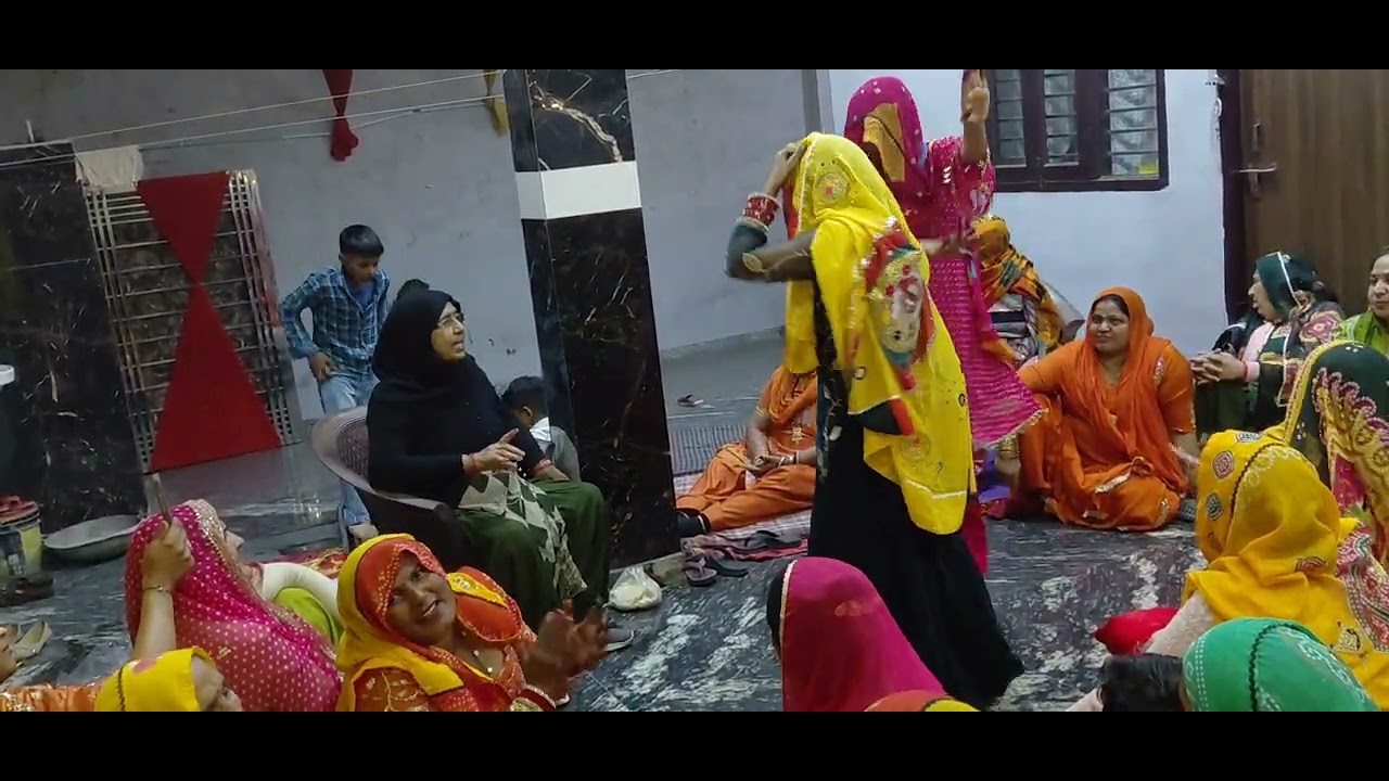 🙏बाबा हमारे घर मै भूत बड़गें🤣सासू छोड बहु मै बडगें🤣धमाकेदार गीत और डांस 