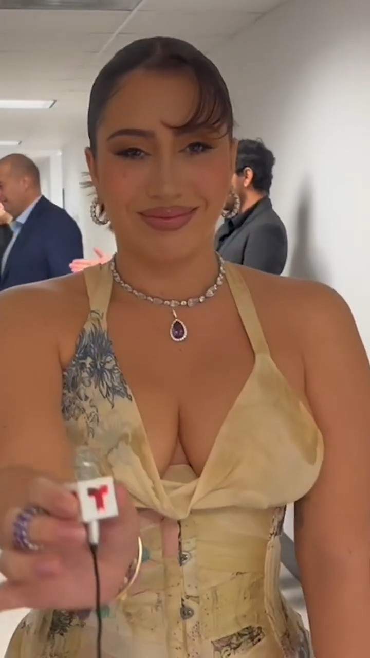 ¿Dónde están los fans de Kali Uchis? ?? ¡Imperdible en los #Billboards2024 esta noche! #Shorts