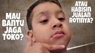 Muhammad Hadi Bantuin Jaga Toko🤩