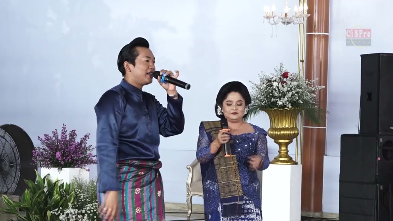 ADU PERKOLONG KOLONG - OKKY & ICHA - GRAND OPENING GRAHA SILANGIT #1