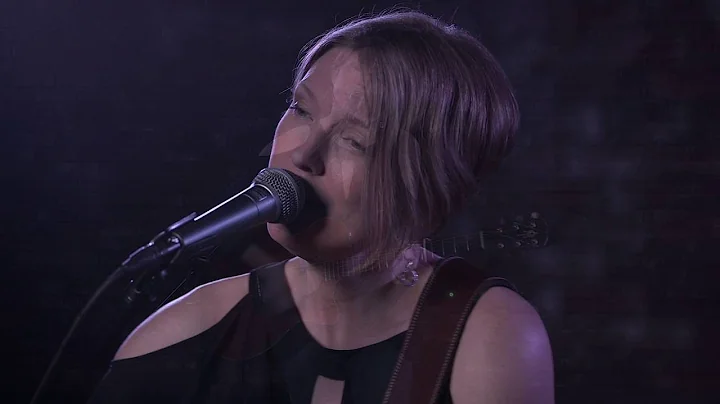 Using the BOSS VE-8 Acoustic Singer: Commentary with Laura Davidson