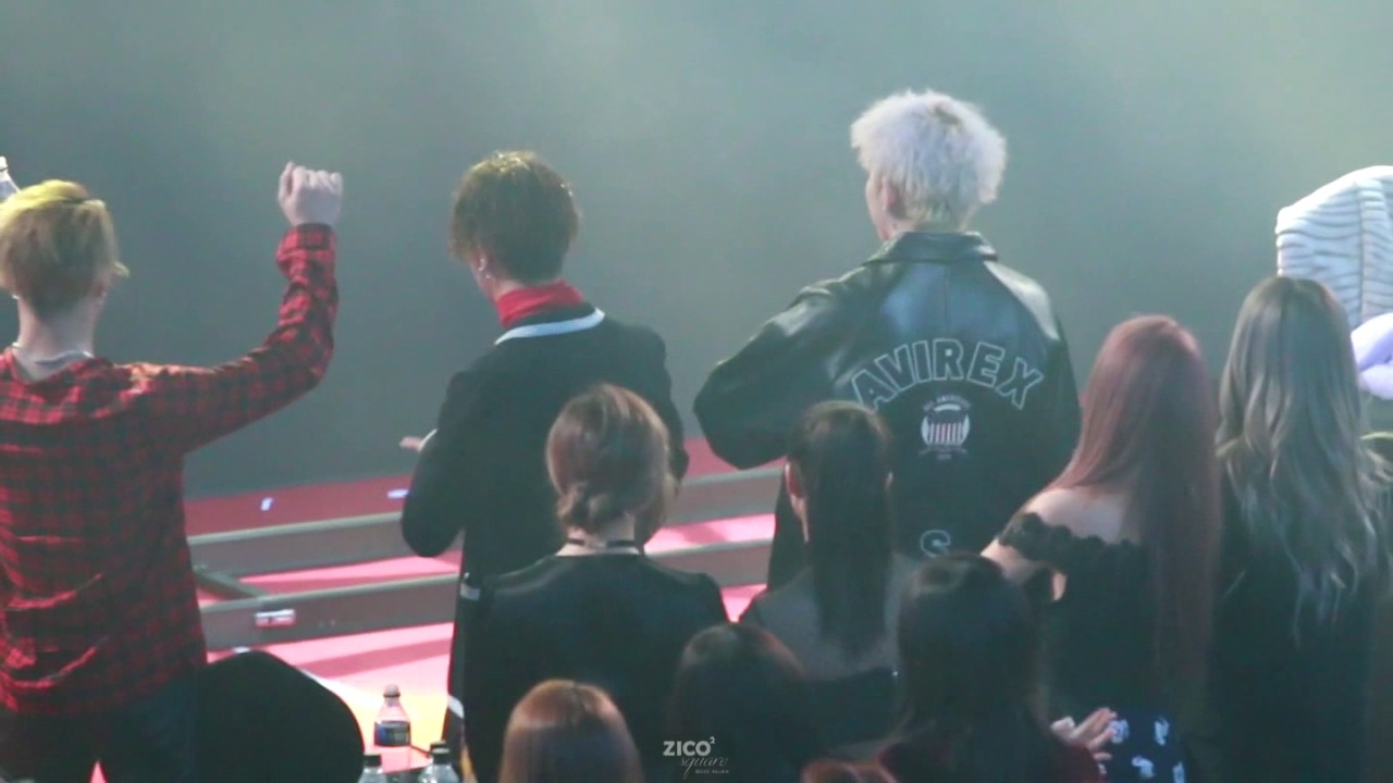 [ZICO²] 170119 ZICO (지코) 직캠 - 젝스키스 세단어, 커플 무대 대기석 리액션 (in SMA).mp4