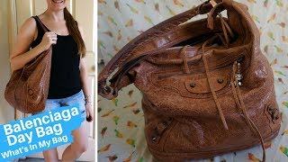 What's In My Bag: Balenciaga Day Bag In Autumne -