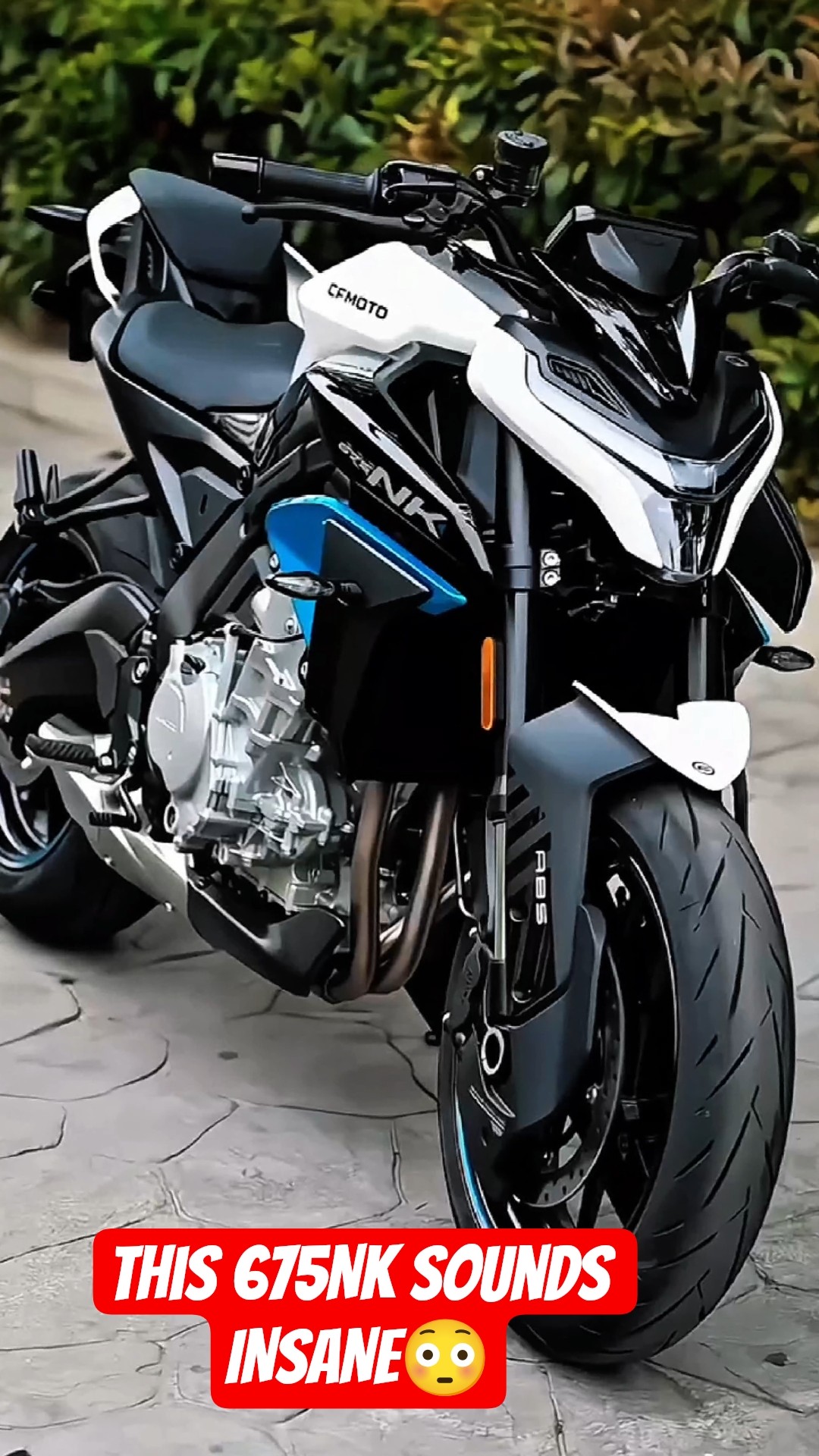 ともページ This 675NK Sounds INSANE 😳 #youtubeshorts #shortsfeed #cfmoto
