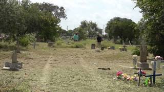 Volunteers answer the call at historic Robstown Cemetery
