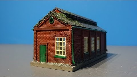 PECO NB-5 Engine Shed - Built & Weathered (Video02)
