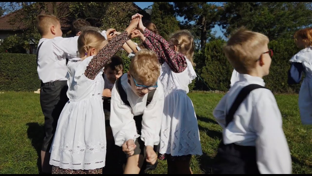 ZABAWY PRADZIADKÓW I PRABABĆ