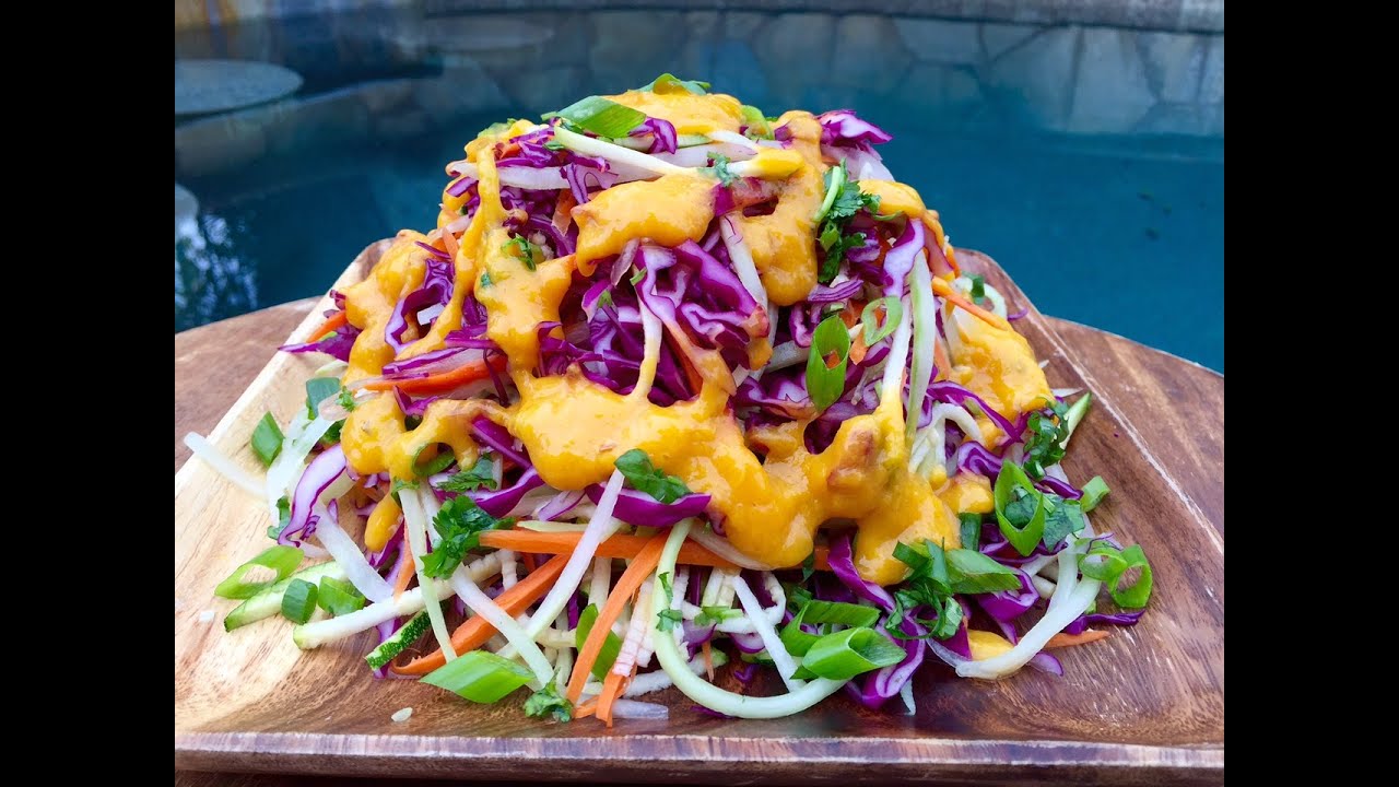 Ensalada Asiatica con Aderezo de MANGO 