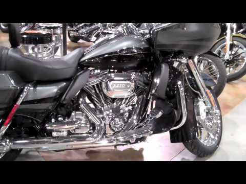 2011 CVO Screamin' Eagle Road Glide Ultra - Green ...