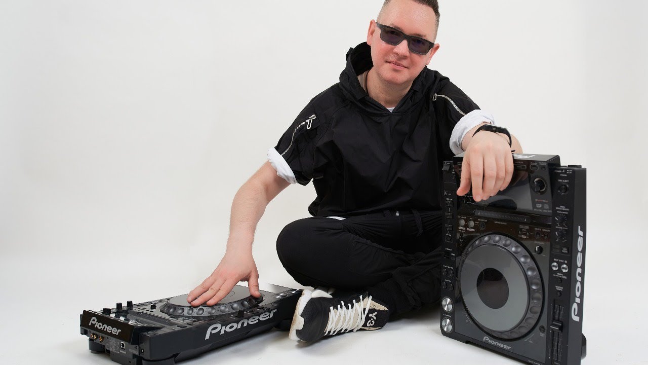 Dj Razz Podcast De Bun Simt | cu Dj Razz Radio ZU