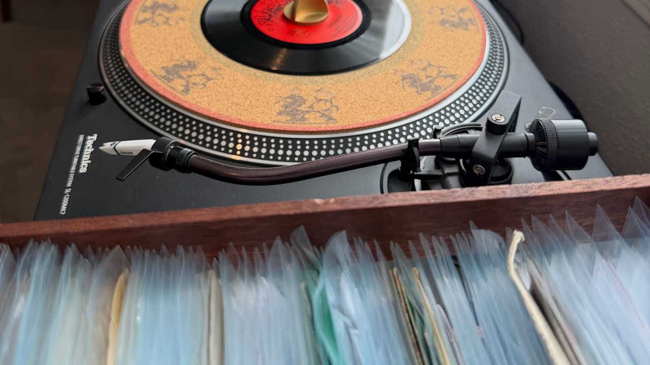 Spinning some random records at home ! Reggae culture always !! 