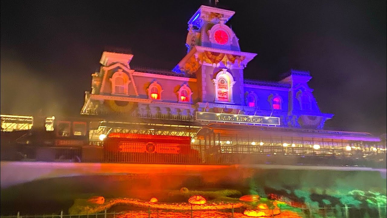 Mickey's Not So Scary Halloween Party Walking Tour in 4K | Magic Kingdom Walt Disney World 2019