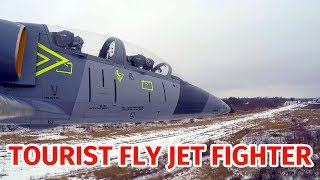 Amazing tourist flight on jet fighter