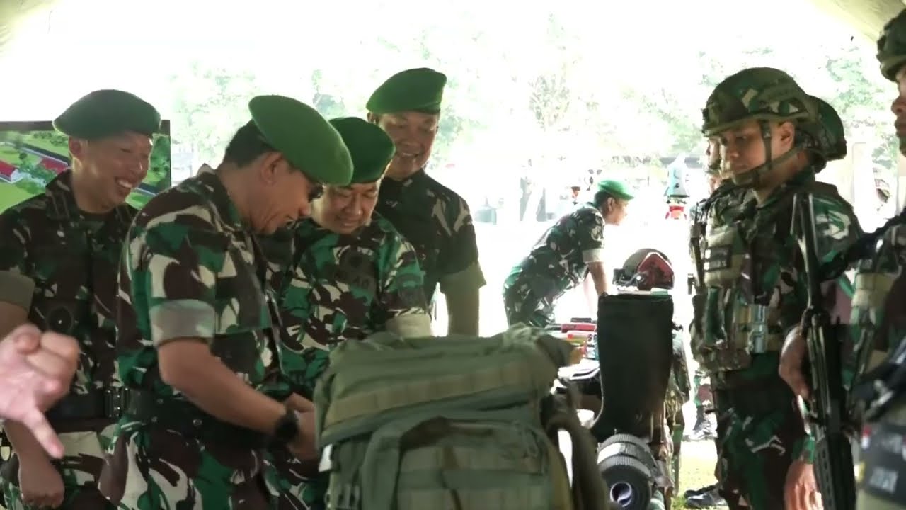 Upacara Pemberangkatan Satgas Pengamanan Pembangunan Pos Pamtas RI-PNG