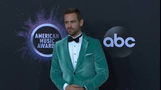 Nick Viall Red Carpet Fashion I AMAs 2019