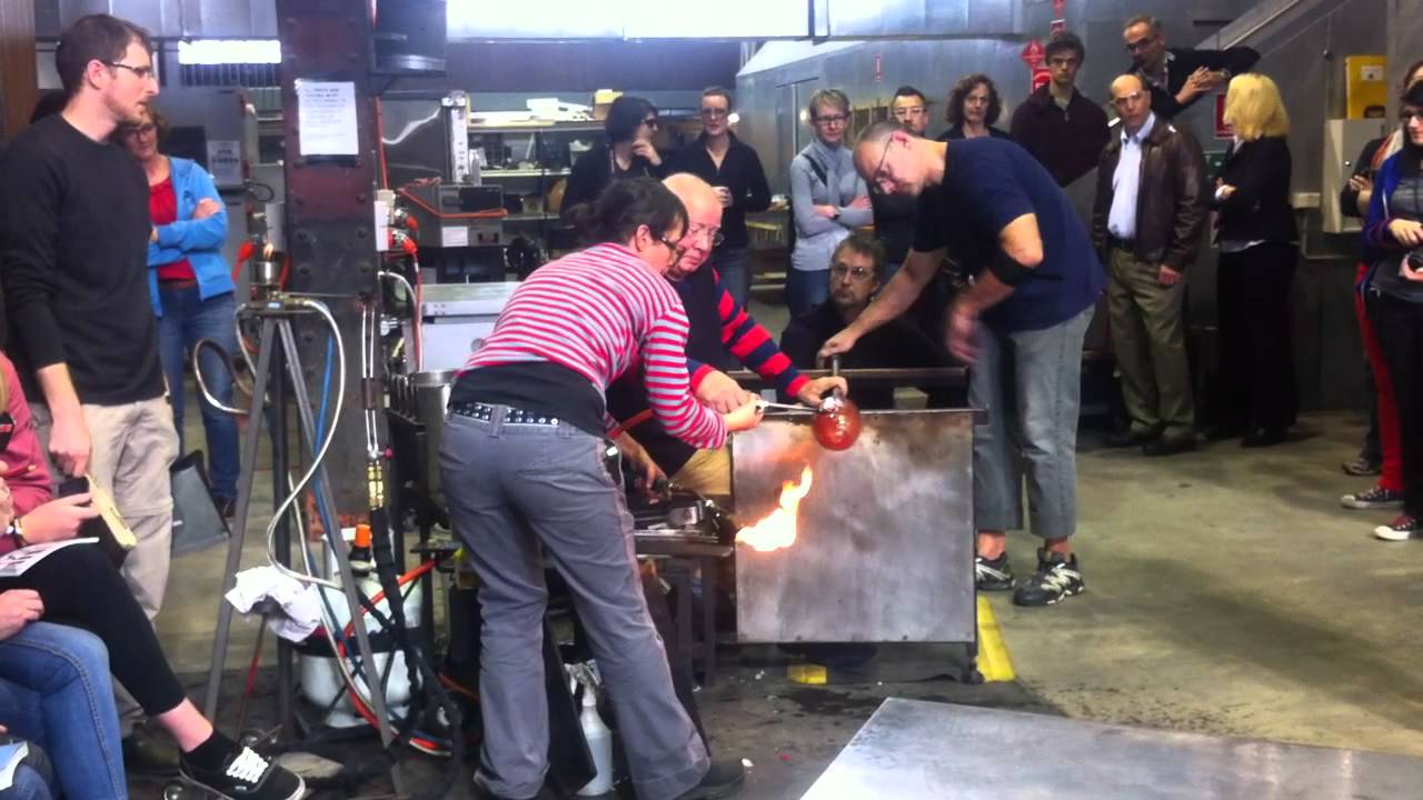 Part II Lino Tagliapietra in action at Canberra Glassworks Sept2012