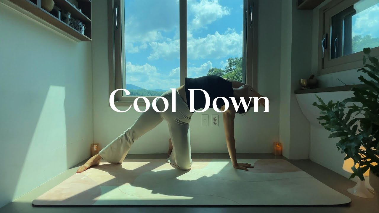 Cool Down Yoga after Workout | Classical Music 🎻