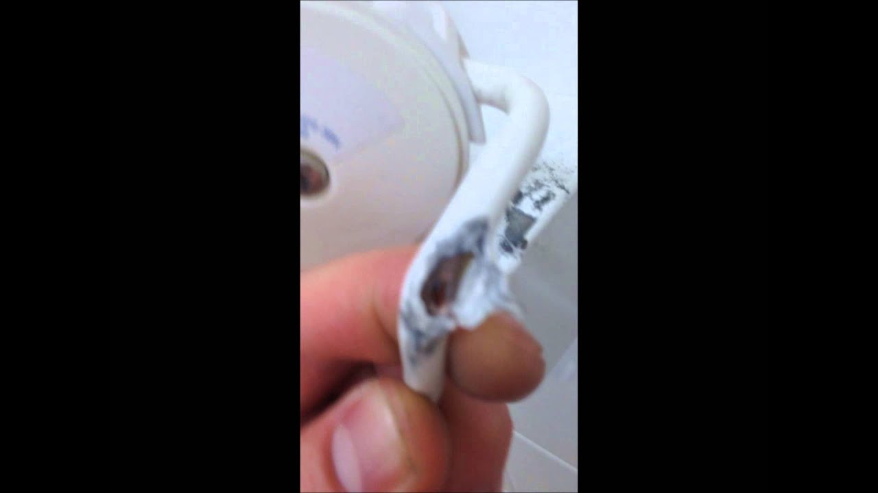 Pat Fail Examples If you fail something when PAT Testing TELL the client - YouTube