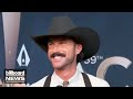 Capture de la vidéo Riley Green On Listening To His Fans, Ai Artists Taking Over The Charts & More | Cma Awards 2025