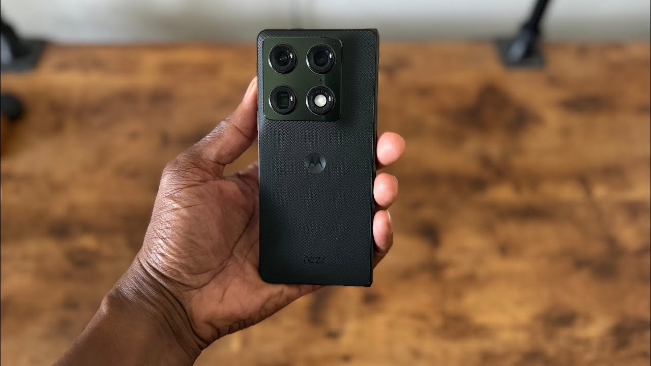 Motorola dropped the ball, BUT the Moto Razr Fold 2026 is still a