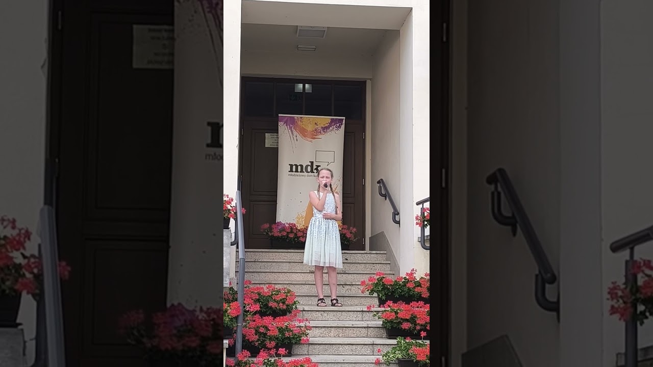 Laleczka z saskiej porcelany, Maja Kuklińska