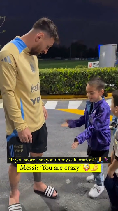 Messi's Cute Moment with a Little Fans ♥️🇦🇷