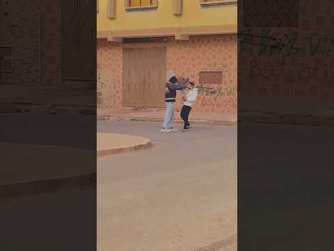 ههه تفرج تالتالي غادي يهربلك ضحك اكسبلور