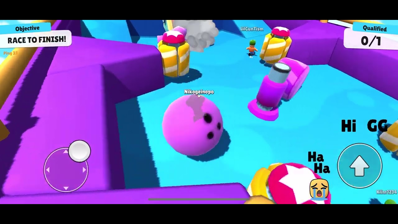 Playing stumble guys 👍