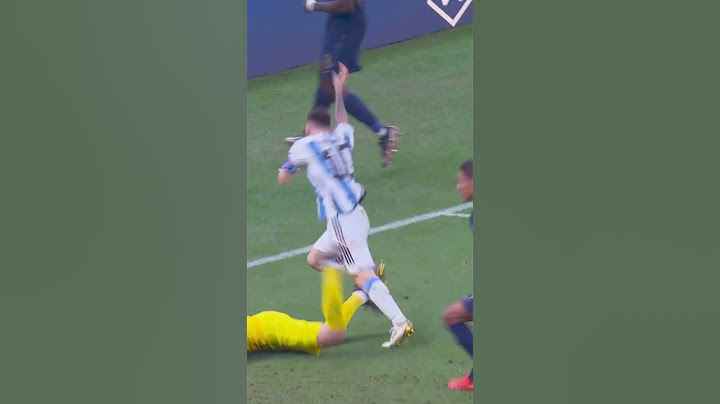 You can never take your eyes off of Lionel Messi... 👀
