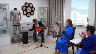 картинка: Открытие выставки «Ноҥын һаньынни икэлни» / посвященный 75-летию Клепечина Эдуарда Прокопьевича