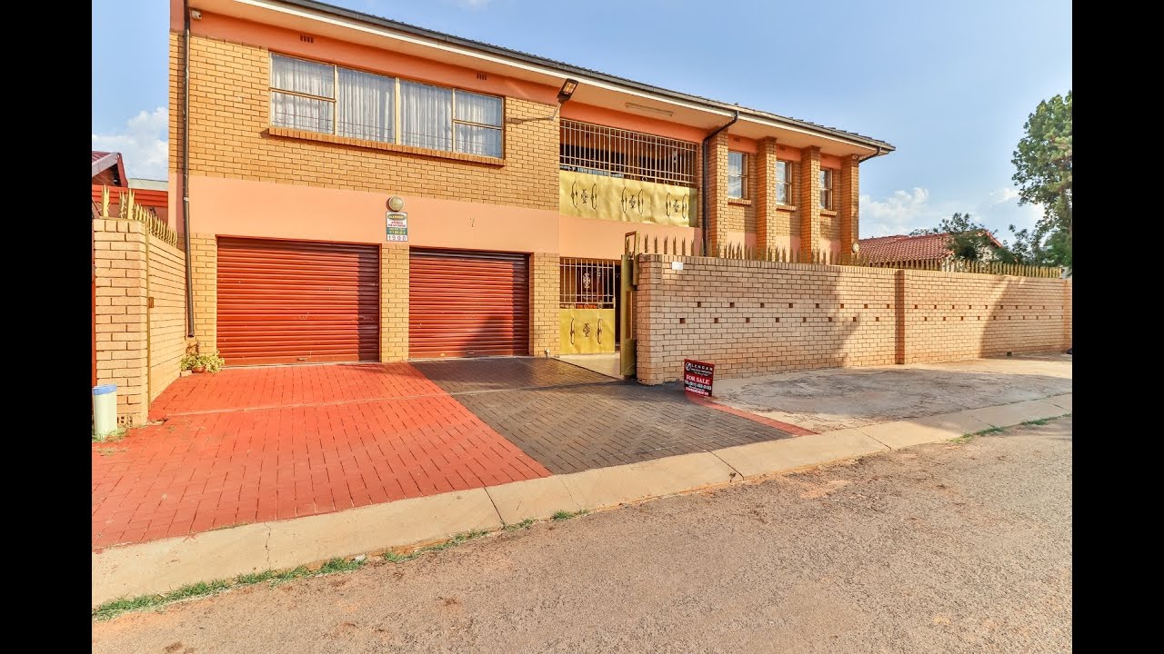 5 Bedroom for sale in Lenasia South, Ext 1