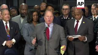 Detroit Mayor Thanks Workers who Saved City Buses