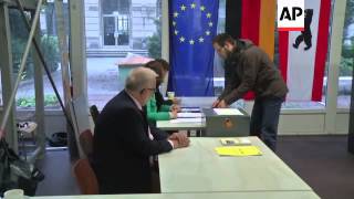 Polls open in the German parliamentary elections